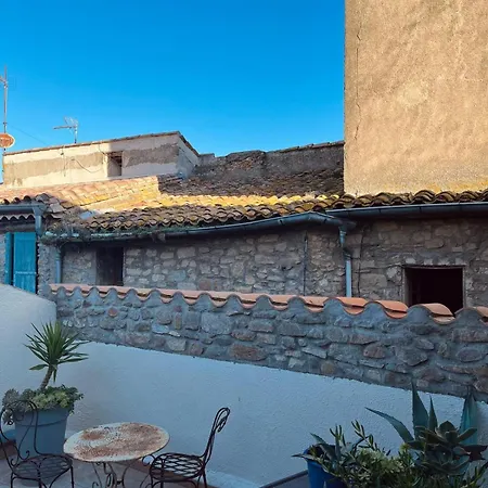 Couette-café Remparts House