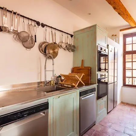 Couette-café Remparts House *