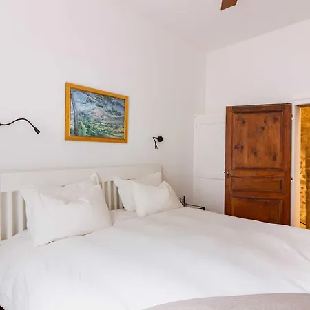 Remparts House Bed & Breakfast Mailhac