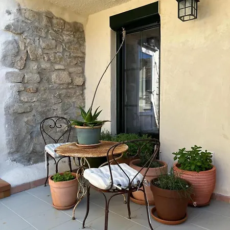 Couette-café Remparts House *